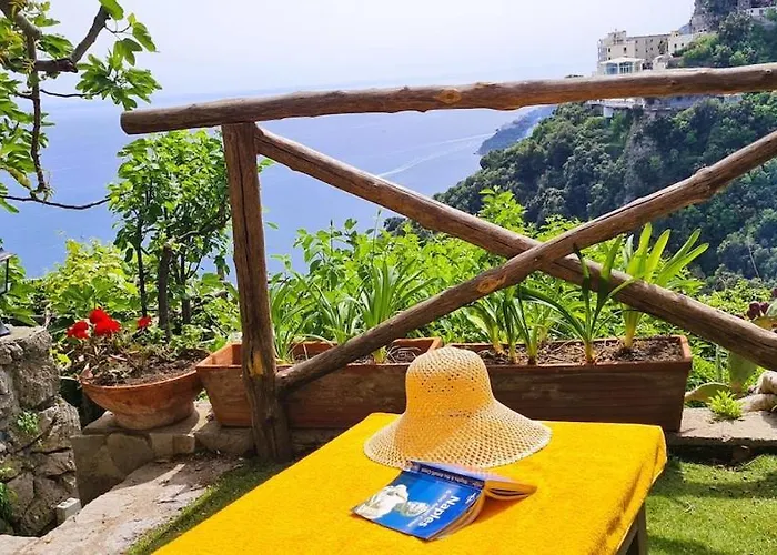 Casa Sopramare Amalfi Casa Panoramica Con Giardino